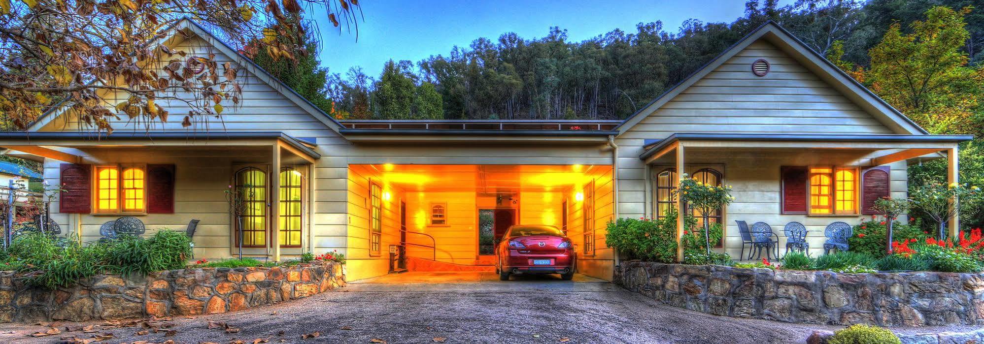 Chestnut Tree Holiday Units Bright Exterior foto